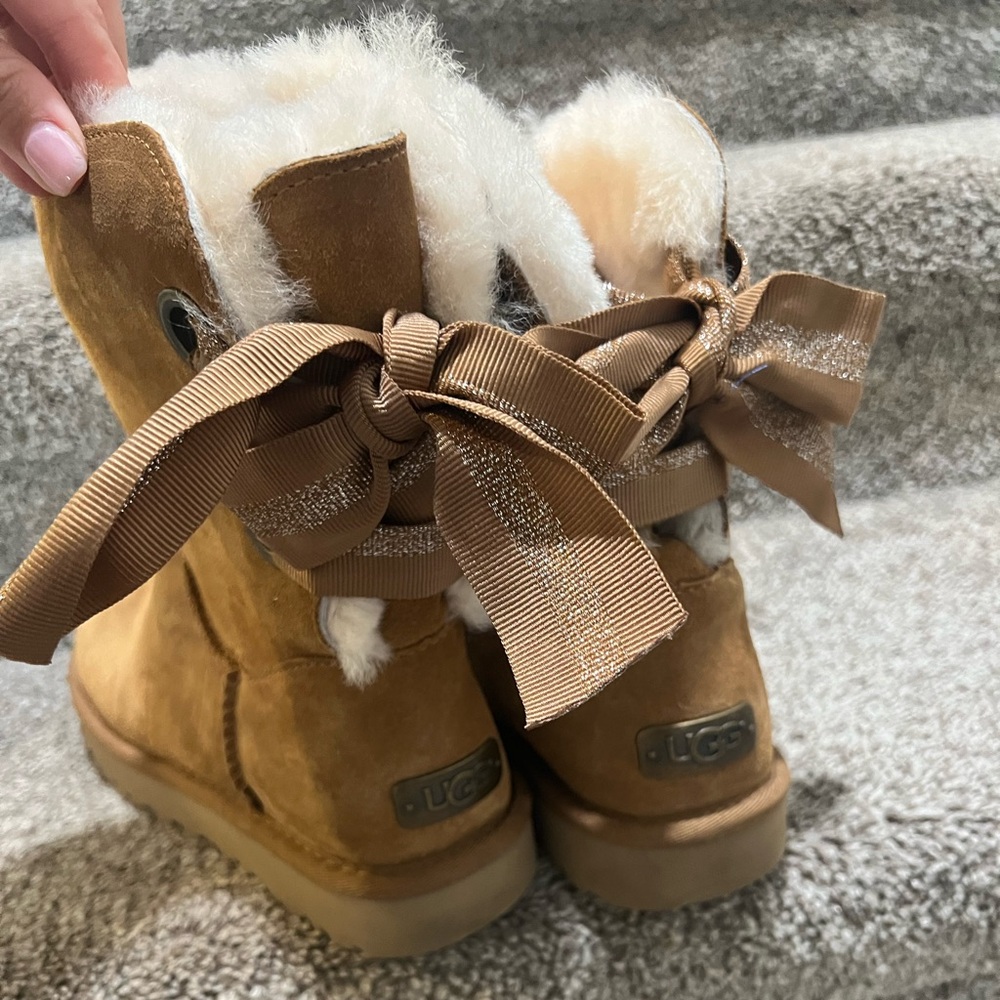 Bailey Bow boots